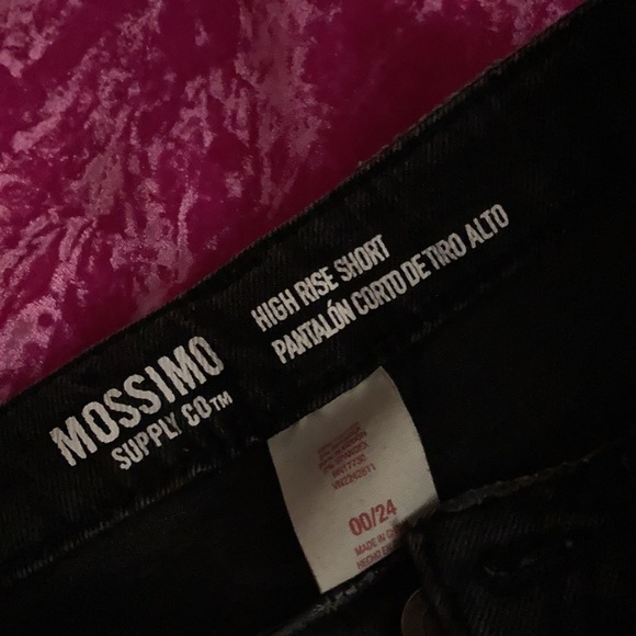 Booty shorts - Picture 2 of 4